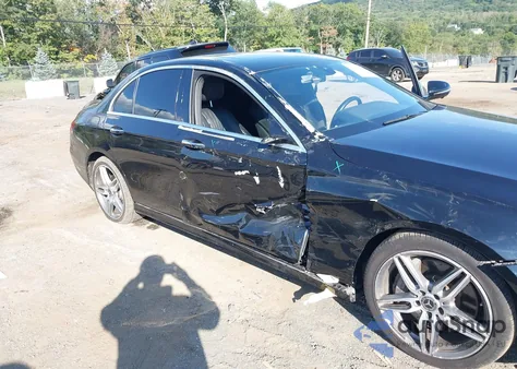 2020 Mercedes-Benz E 350 from USA, damaged, VIN W1KZF8DB4LA833563